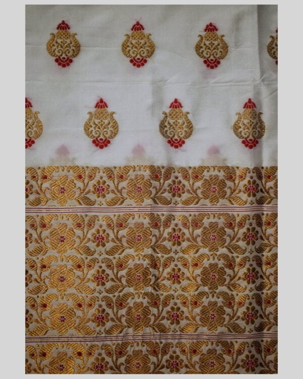 Mix Paat Mekhela Sador &ndash; Traditional NorthEast