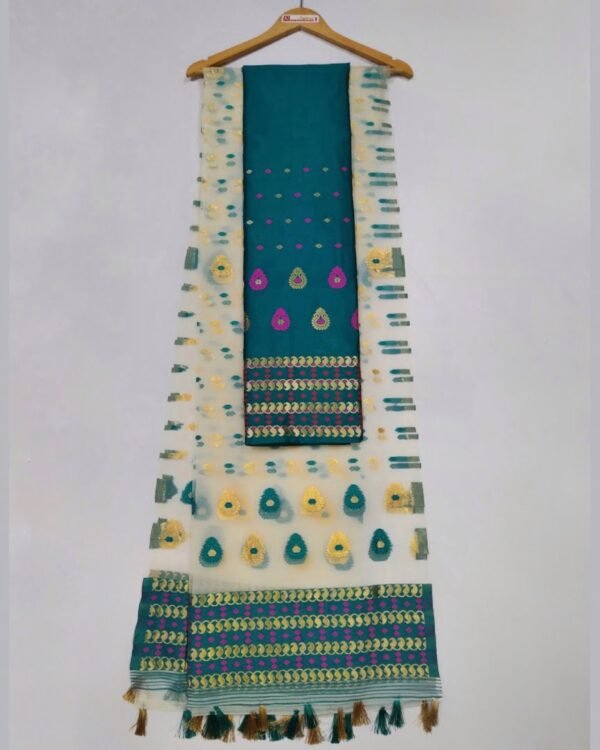 Nooni Paat Mekhela Sador &ndash; Traditional NorthEast