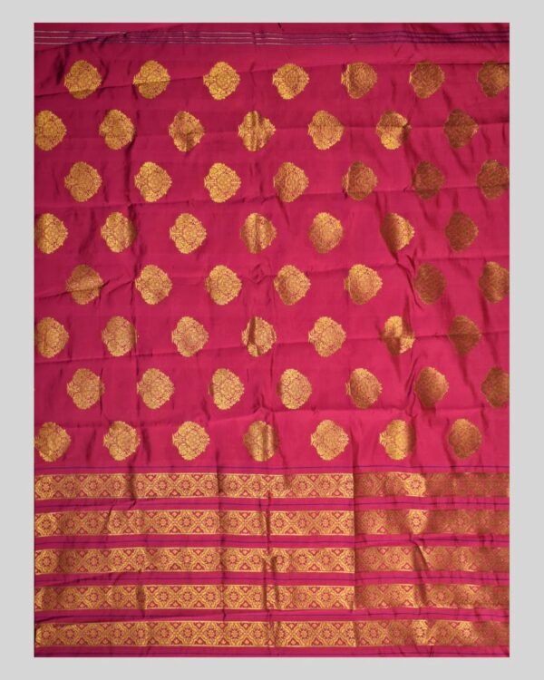 Poly Paat Mekhela Sador &ndash; Traditional NorthEast
