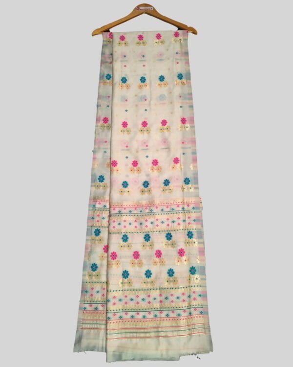 Poly Paat Mekhela Sador &ndash; Traditional NorthEast