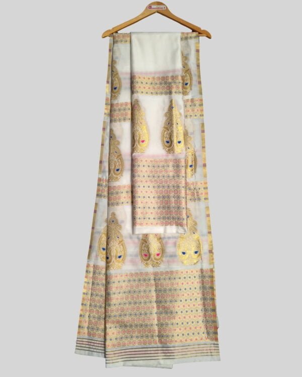 Poly Paat Mekhela Sador &ndash; Traditional NorthEast