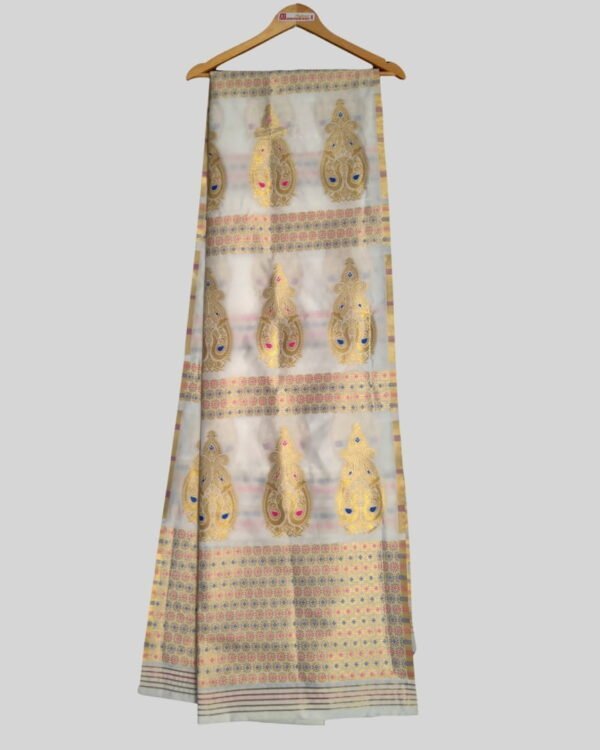 Poly Paat Mekhela Sador &ndash; Traditional NorthEast