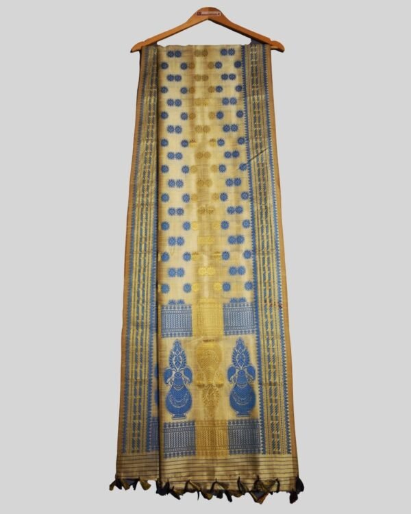 Poly Paat Mekhela Sador &ndash; Traditional NorthEast