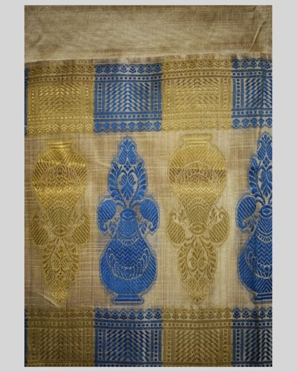 Poly Paat Mekhela Sador &ndash; Traditional NorthEast