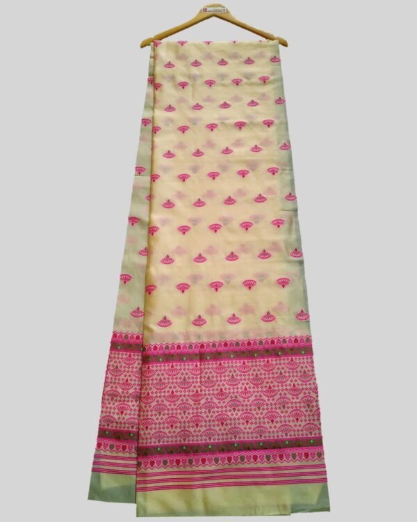 Poly Paat Mekhela Sador &ndash; Traditional NorthEast