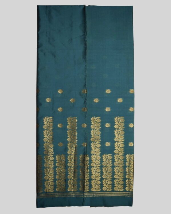 Poly Paat Mekhela Sador &ndash; Traditional NorthEast