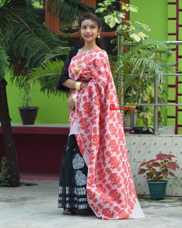 Gamosa Design Mekhela Sador &ndash; Traditional NorthEast