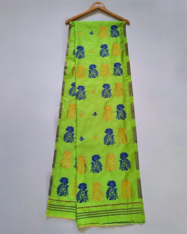 Mix Paat Mekhela Sador &ndash; Traditional NorthEast