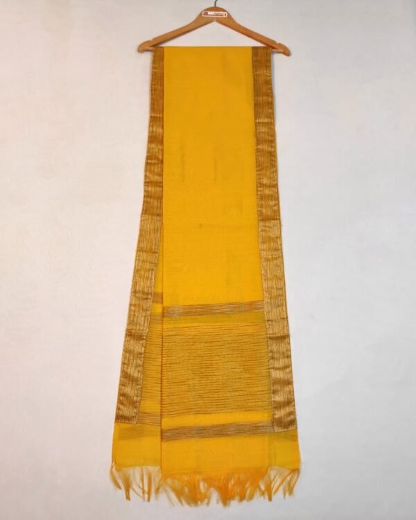 Ghisa Cotton Mekhela Sador &ndash; Traditional NorthEast