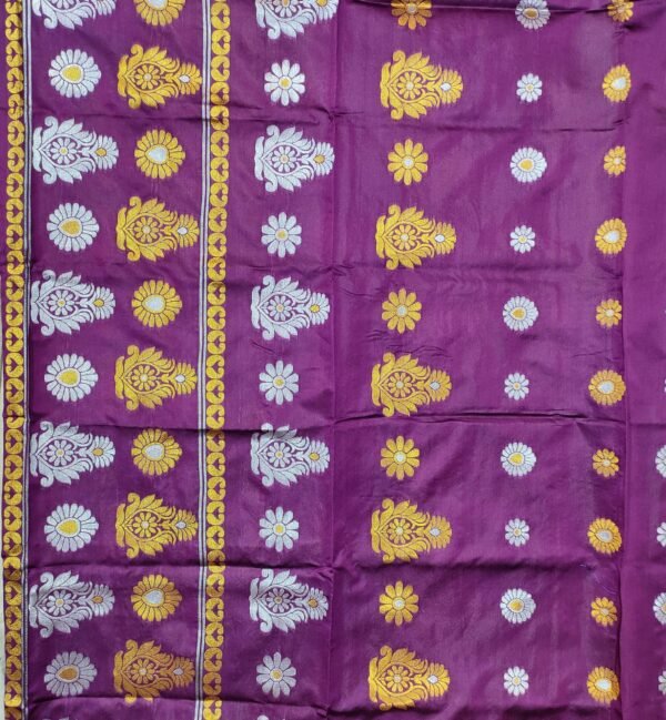 Poly Paat Mekhela Sador &ndash; Traditional NorthEast