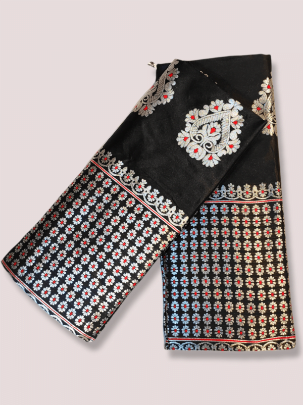 Poly Paat Mekhela Sador &ndash; Traditional NorthEast