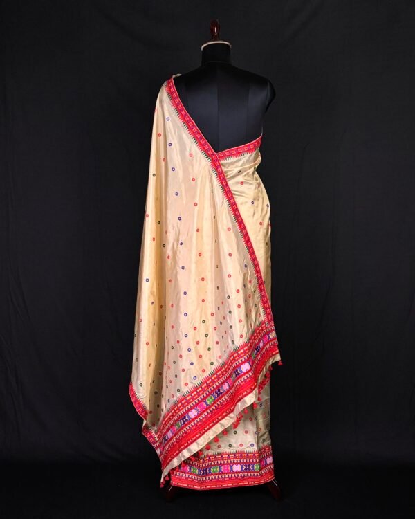 Sador Mekhela - Paat &ndash; Traditional NorthEast