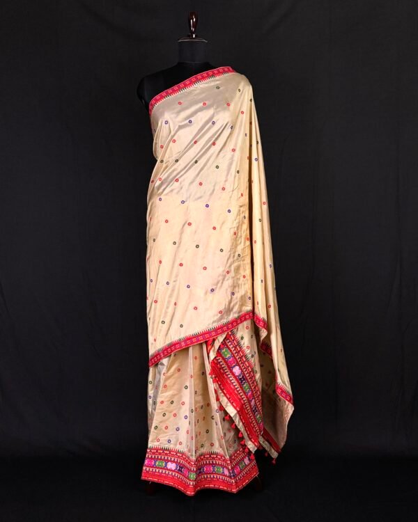 Sador Mekhela - Paat &ndash; Traditional NorthEast