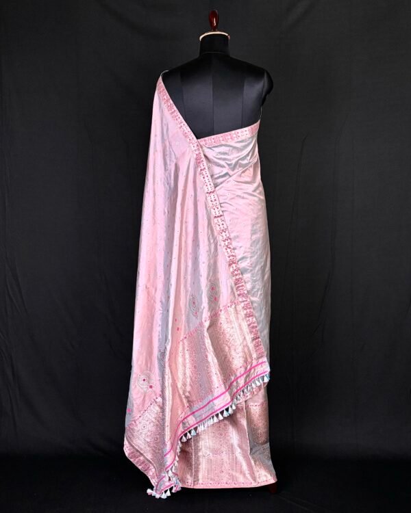 Sador Mekhela - Paat &ndash; Traditional NorthEast