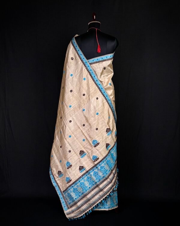 Sador Mekhela - Muga &ndash; Traditional NorthEast